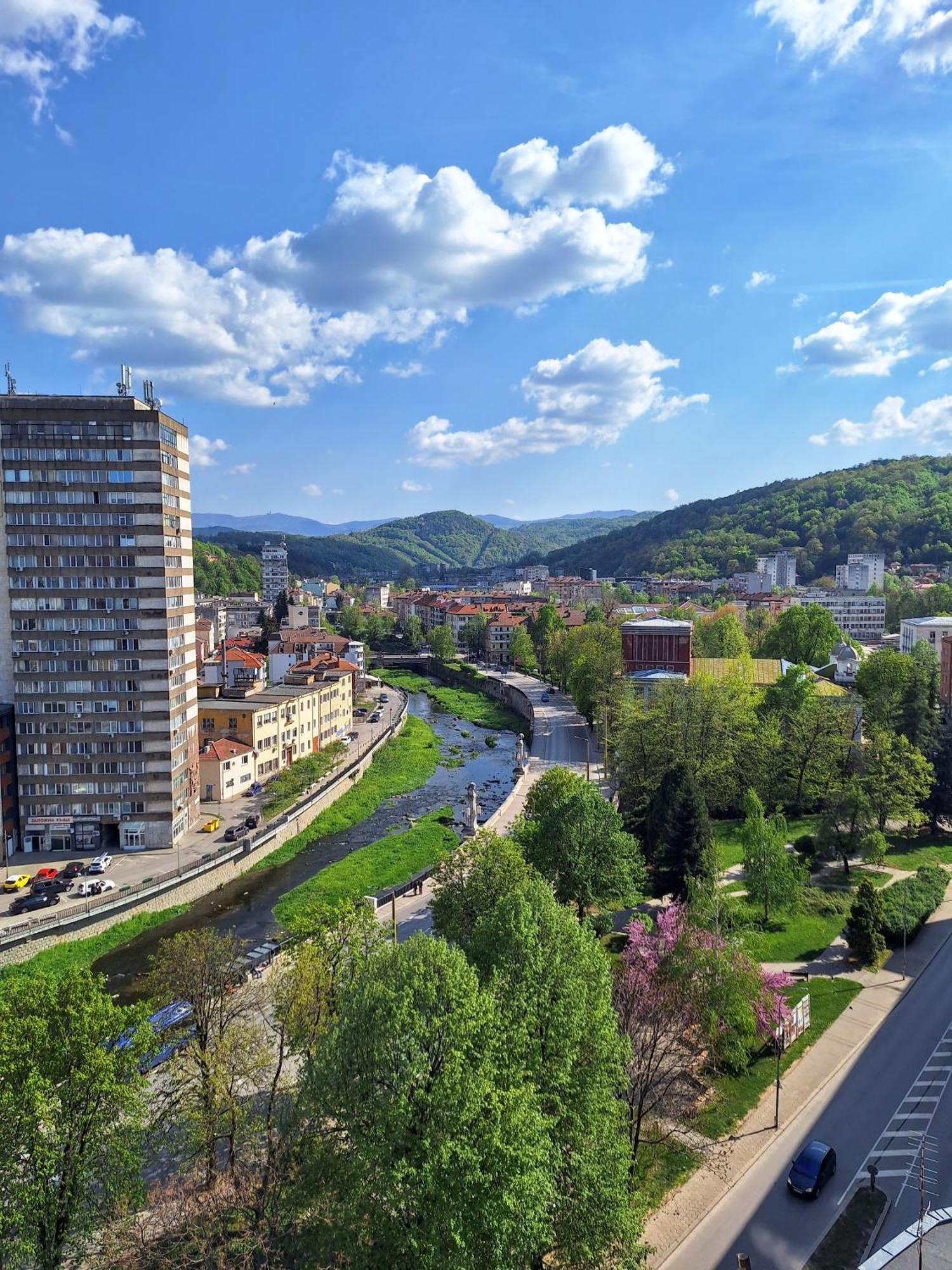 Студио Даневски-Balkan Tower Габрово Экстерьер фото